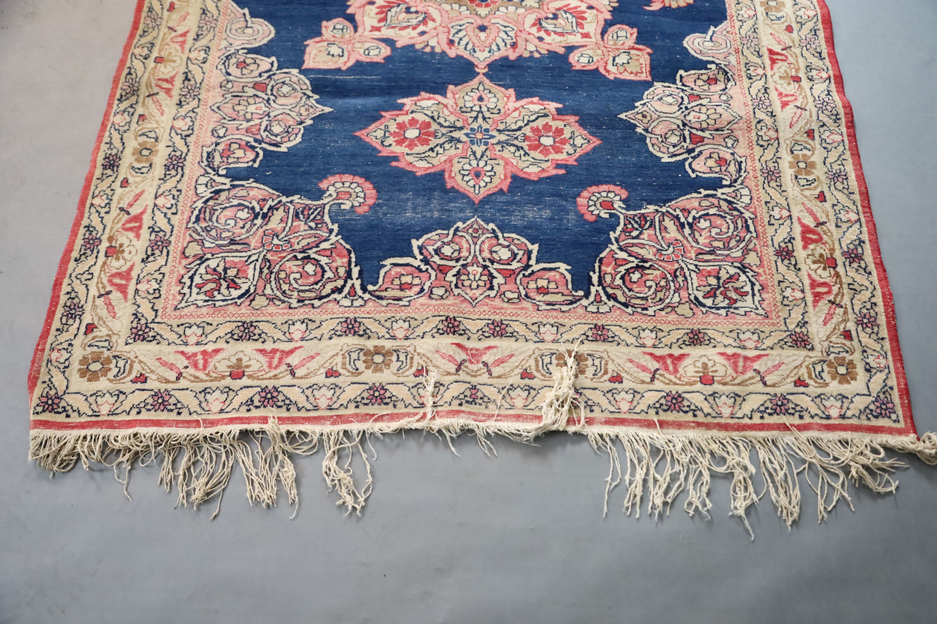 A Kerman Lavar rug, 193 x 134cm